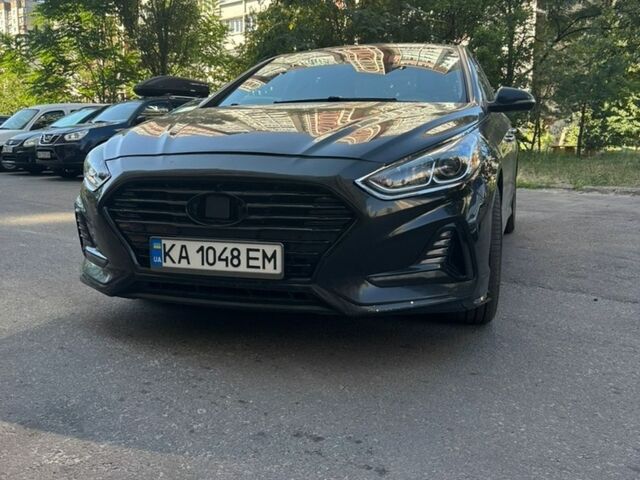 Черный Хендай Соната, объемом двигателя 2.4 л и пробегом 169 тыс. км за 14200 $, фото 1 на Automoto.ua