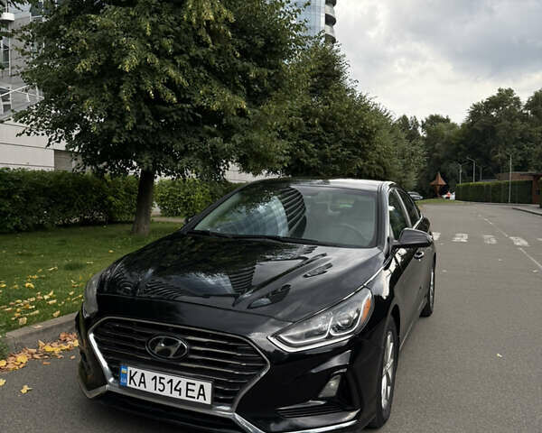 Черный Хендай Соната, объемом двигателя 2.4 л и пробегом 84 тыс. км за 13500 $, фото 1 на Automoto.ua