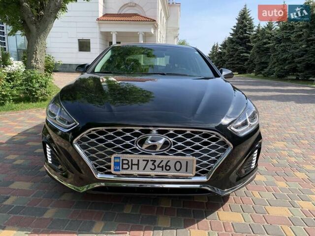 Чорний Хендай Соната, об'ємом двигуна 2.4 л та пробігом 90 тис. км за 15500 $, фото 1 на Automoto.ua