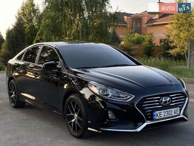 Чорний Хендай Соната, об'ємом двигуна 2.36 л та пробігом 72 тис. км за 14500 $, фото 1 на Automoto.ua