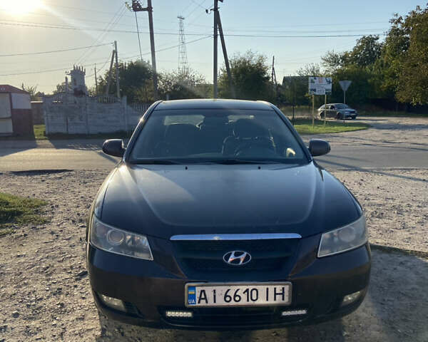 Фіолетовий Хендай Соната, об'ємом двигуна 2 л та пробігом 294 тис. км за 4800 $, фото 1 на Automoto.ua