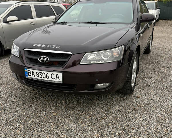 Коричневий Хендай Соната, об'ємом двигуна 2 л та пробігом 240 тис. км за 5900 $, фото 1 на Automoto.ua
