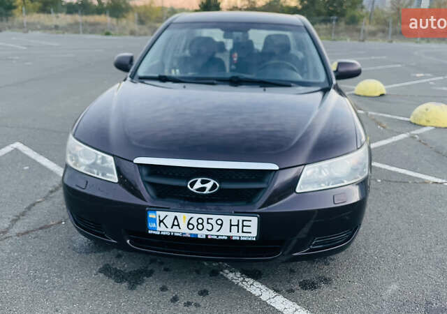 Красный Хендай Соната, объемом двигателя 2.4 л и пробегом 219 тыс. км за 6300 $, фото 1 на Automoto.ua