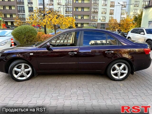 Червоний Хендай Соната, об'ємом двигуна 2.4 л та пробігом 270 тис. км за 6300 $, фото 1 на Automoto.ua