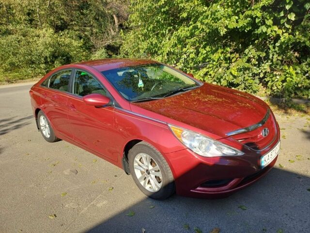 Красный Хендай Соната, объемом двигателя 2.4 л и пробегом 165 тыс. км за 7300 $, фото 1 на Automoto.ua