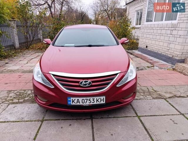 Красный Хендай Соната, объемом двигателя 2.36 л и пробегом 183 тыс. км за 6500 $, фото 1 на Automoto.ua