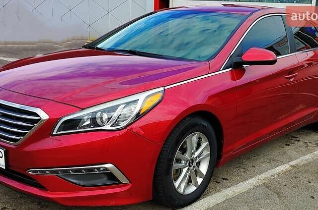 Красный Хендай Соната, объемом двигателя 2.4 л и пробегом 154 тыс. км за 10000 $, фото 1 на Automoto.ua