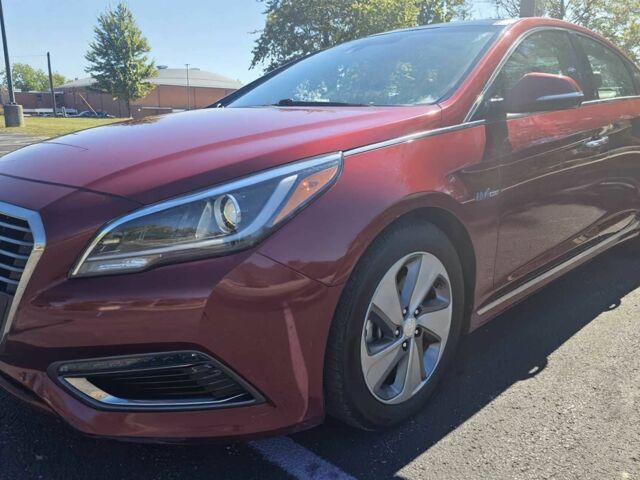 Красный Хендай Соната, объемом двигателя 2 л и пробегом 60 тыс. км за 11000 $, фото 1 на Automoto.ua