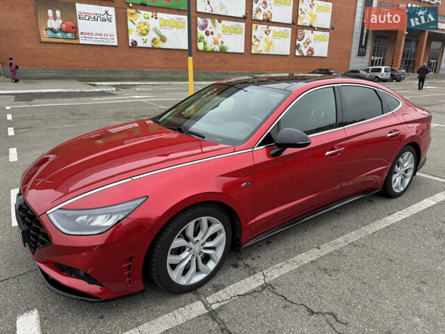 Красный Хендай Соната, объемом двигателя 2.5 л и пробегом 70 тыс. км за 22500 $, фото 1 на Automoto.ua