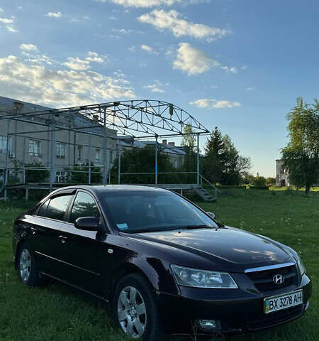 Хендай Соната, объемом двигателя 2 л и пробегом 256 тыс. км за 4600 $, фото 1 на Automoto.ua