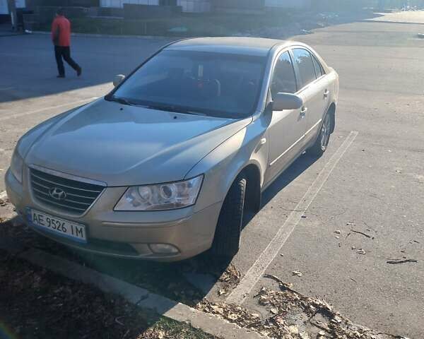 Хендай Соната, объемом двигателя 2 л и пробегом 306 тыс. км за 5500 $, фото 1 на Automoto.ua