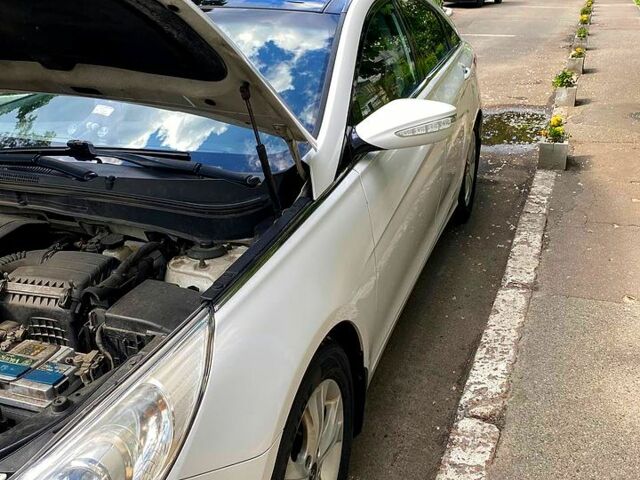 Хендай Соната, об'ємом двигуна 2 л та пробігом 190 тис. км за 11000 $, фото 1 на Automoto.ua