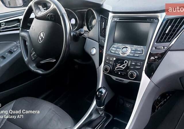 Хендай Соната, об'ємом двигуна 0 л та пробігом 220 тис. км за 9900 $, фото 1 на Automoto.ua