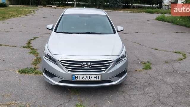 Хендай Соната, объемом двигателя 2.36 л и пробегом 90 тыс. км за 10999 $, фото 1 на Automoto.ua