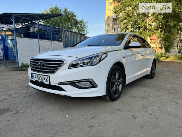 Хендай Соната, об'ємом двигуна 2 л та пробігом 223 тис. км за 10500 $, фото 1 на Automoto.ua