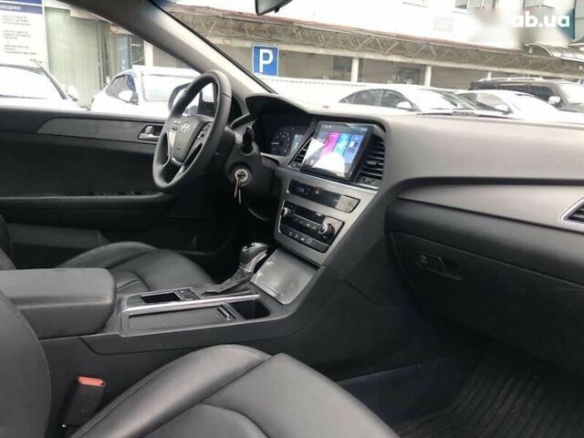 Хендай Соната, объемом двигателя 2 л и пробегом 454 тыс. км за 9490 $, фото 1 на Automoto.ua