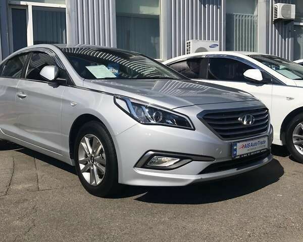 Хендай Соната 2017 у Києві на Automoto.ua Хендай Соната, об'ємом двигуна 2 л та пробігом 375 тис. км за 10390 $, фото 1 на Automoto.ua