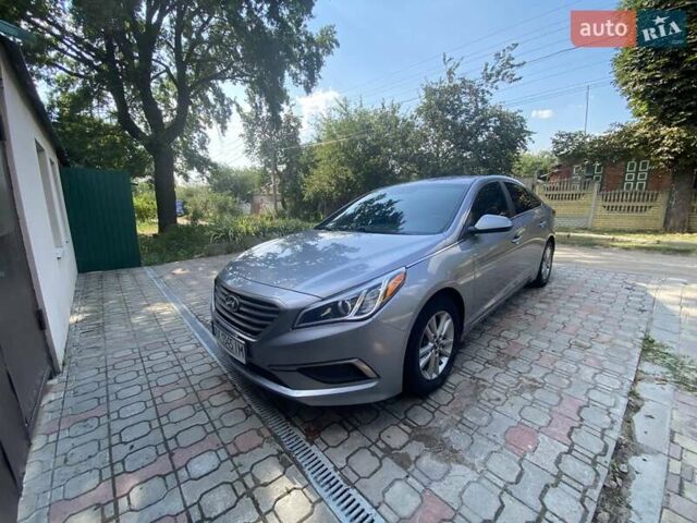 Хендай Соната, объемом двигателя 2.36 л и пробегом 156 тыс. км за 10500 $, фото 1 на Automoto.ua