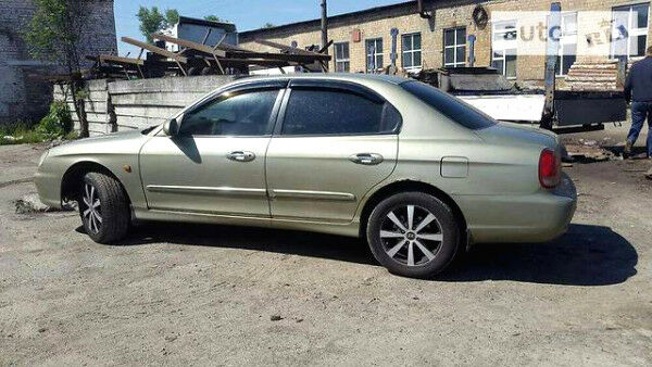 Хендай Соната, об'ємом двигуна 2 л та пробігом 220 тис. км за 2700 $, фото 1 на Automoto.ua