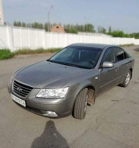 Хендай Соната, об'ємом двигуна 2 л та пробігом 217 тис. км за 8000 $, фото 1 на Automoto.ua