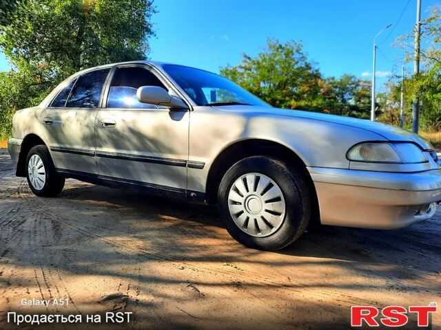 Сірий Хендай Соната, об'ємом двигуна 2 л та пробігом 200 тис. км за 1500 $, фото 1 на Automoto.ua