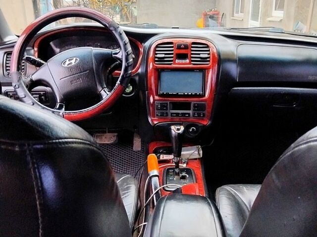 Серый Хендай Соната, объемом двигателя 2 л и пробегом 0 тыс. км за 3800 $, фото 1 на Automoto.ua