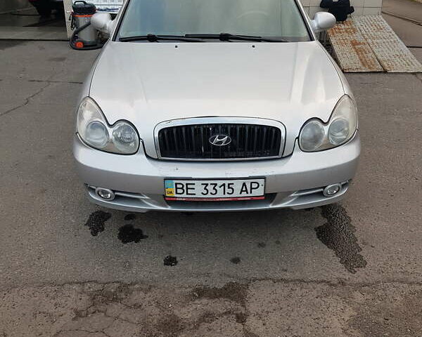 Серый Хендай Соната, объемом двигателя 2 л и пробегом 523 тыс. км за 4000 $, фото 1 на Automoto.ua