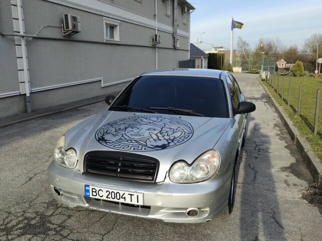 Хендай Соната 2004 в Львове на Automoto.ua Серый Хендай Соната, объемом двигателя 2 л и пробегом 380 тыс. км за 2700 $, фото 1 на Automoto.ua