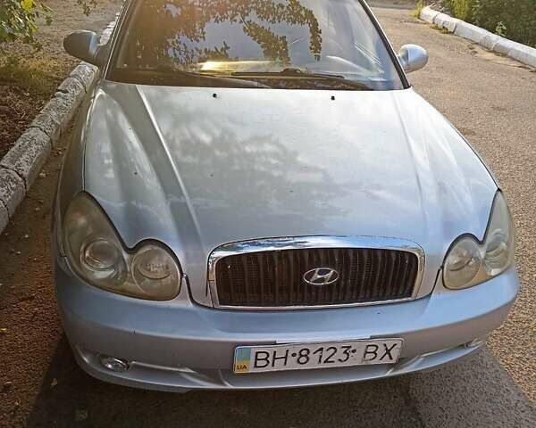 Серый Хендай Соната, объемом двигателя 2 л и пробегом 163 тыс. км за 3700 $, фото 1 на Automoto.ua