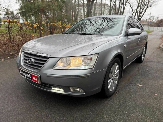 Серый Хендай Соната, объемом двигателя 2.4 л и пробегом 266 тыс. км за 6990 $, фото 1 на Automoto.ua