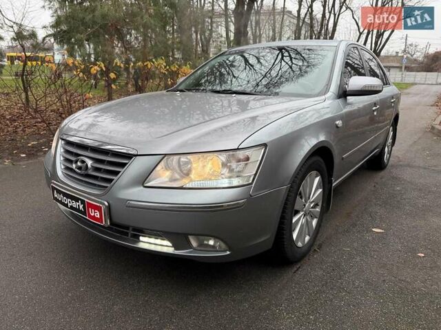 Серый Хендай Соната, объемом двигателя 2.4 л и пробегом 266 тыс. км за 6990 $, фото 1 на Automoto.ua