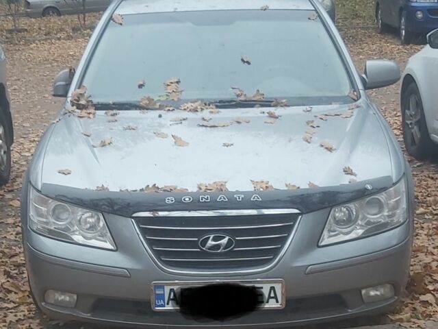 Серый Хендай Соната, объемом двигателя 2 л и пробегом 230 тыс. км за 4500 $, фото 1 на Automoto.ua