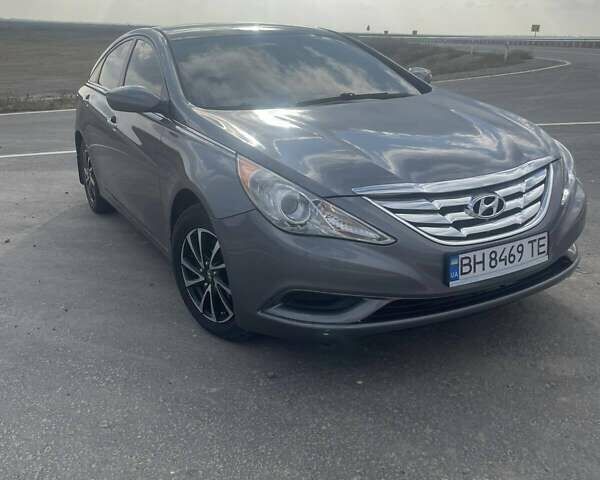Хендай Соната 2011 в Килие на Automoto.ua Серый Хендай Соната, объемом двигателя 2.36 л и пробегом 359 тыс. км за 8300 $, фото 1 на Automoto.ua