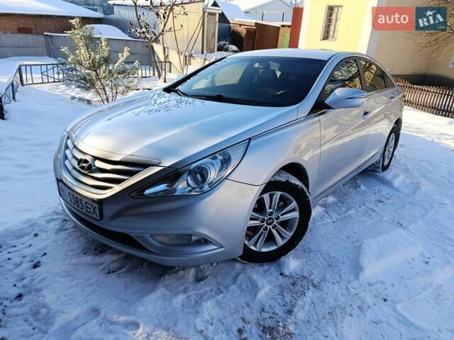 Серый Хендай Соната, объемом двигателя 2 л и пробегом 233 тыс. км за 9600 $, фото 1 на Automoto.ua