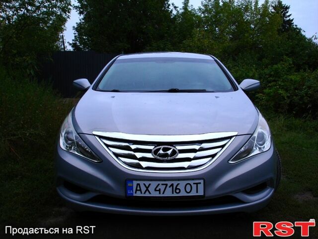 Сірий Хендай Соната, об'ємом двигуна 2.4 л та пробігом 0 тис. км за 8500 $, фото 1 на Automoto.ua