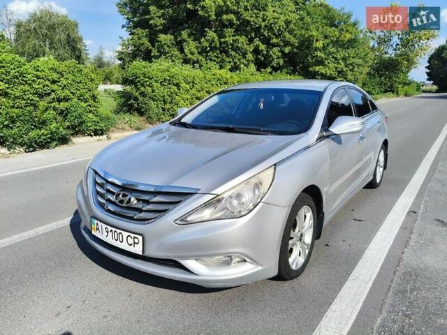 Сірий Хендай Соната, об'ємом двигуна 2 л та пробігом 230 тис. км за 8500 $, фото 1 на Automoto.ua