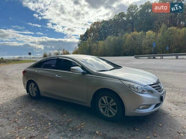 Хендай Соната 2012 в Харькове на Automoto.ua Серый Хендай Соната, объемом двигателя 2 л и пробегом 312 тыс. км за 8000 $, фото 1 на Automoto.ua
