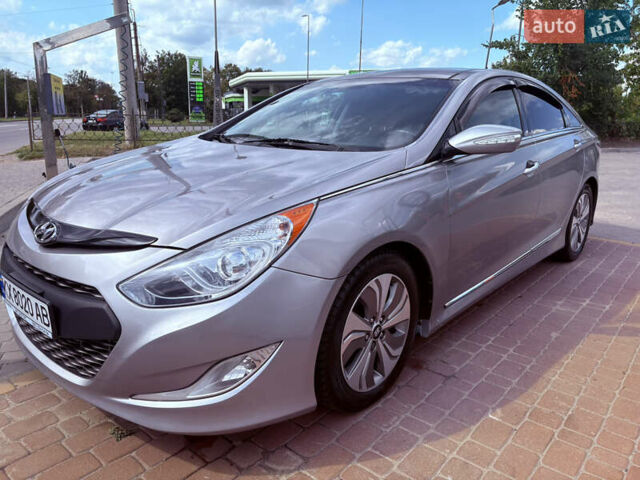 Сірий Хендай Соната, об'ємом двигуна 2.4 л та пробігом 207 тис. км за 10700 $, фото 1 на Automoto.ua