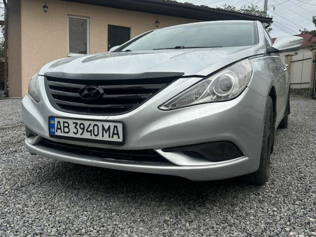 Сірий Хендай Соната, об'ємом двигуна 2 л та пробігом 460 тис. км за 6700 $, фото 1 на Automoto.ua
