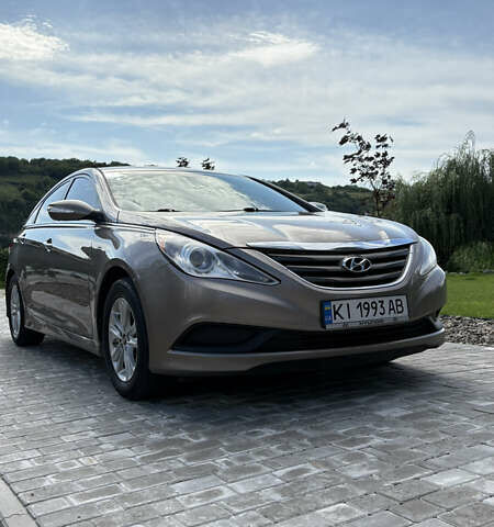 Серый Хендай Соната, объемом двигателя 2.4 л и пробегом 112 тыс. км за 10900 $, фото 1 на Automoto.ua