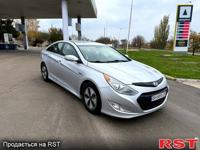 Серый Хендай Соната, объемом двигателя 2.4 л и пробегом 183 тыс. км за 9000 $, фото 1 на Automoto.ua