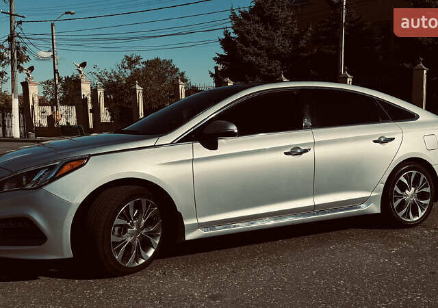 Серый Хендай Соната, объемом двигателя 2 л и пробегом 122 тыс. км за 13500 $, фото 1 на Automoto.ua