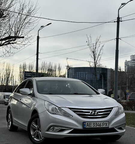 Серый Хендай Соната, объемом двигателя 2 л и пробегом 361 тыс. км за 7000 $, фото 1 на Automoto.ua