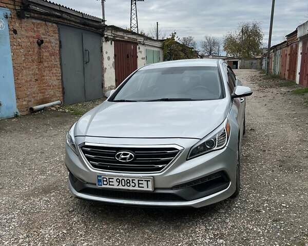 Сірий Хендай Соната, об'ємом двигуна 2.36 л та пробігом 118 тис. км за 9700 $, фото 1 на Automoto.ua