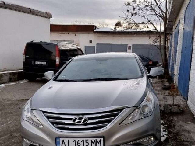 Серый Хендай Соната, объемом двигателя 2 л и пробегом 270 тыс. км за 8800 $, фото 1 на Automoto.ua