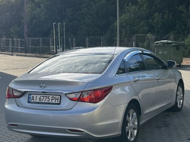 Сірий Хендай Соната, об'ємом двигуна 2 л та пробігом 230 тис. км за 6700 $, фото 1 на Automoto.ua