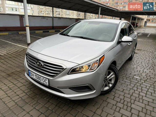 Серый Хендай Соната, объемом двигателя 2.4 л и пробегом 179 тыс. км за 7800 $, фото 1 на Automoto.ua