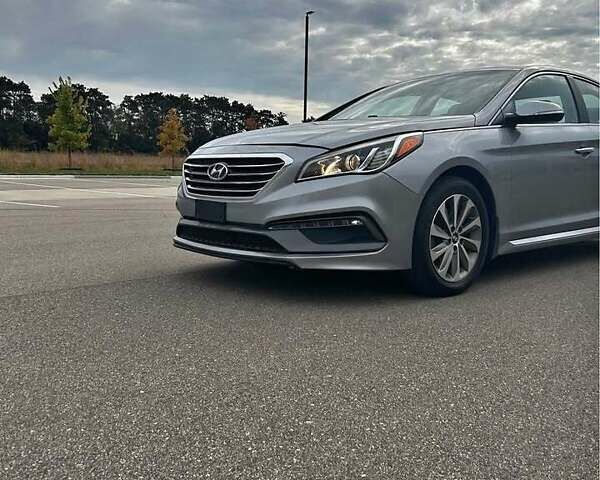 Серый Хендай Соната, объемом двигателя 2.36 л и пробегом 140 тыс. км за 14200 $, фото 1 на Automoto.ua