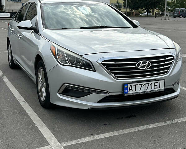 Сірий Хендай Соната, об'ємом двигуна 2.36 л та пробігом 170 тис. км за 9999 $, фото 1 на Automoto.ua