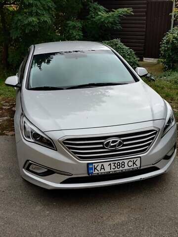 Сірий Хендай Соната, об'ємом двигуна 2 л та пробігом 186 тис. км за 10500 $, фото 1 на Automoto.ua